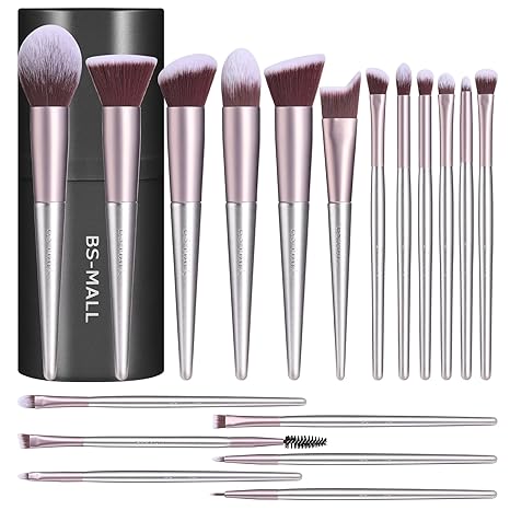 Bộ bàn chải trang điểm 18 chiếc, bao gồm bàn chải phấn nền, phấn phủ, che khuyết điểm, phấn mắt, phấn má chất lượng cao từ chất liệu tổng hợp, vỏ màu đen.
